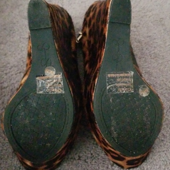 Leopard print Shoes - Picture 3 of 5